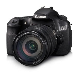Canon EOS 600D with 18-200 mm Lens